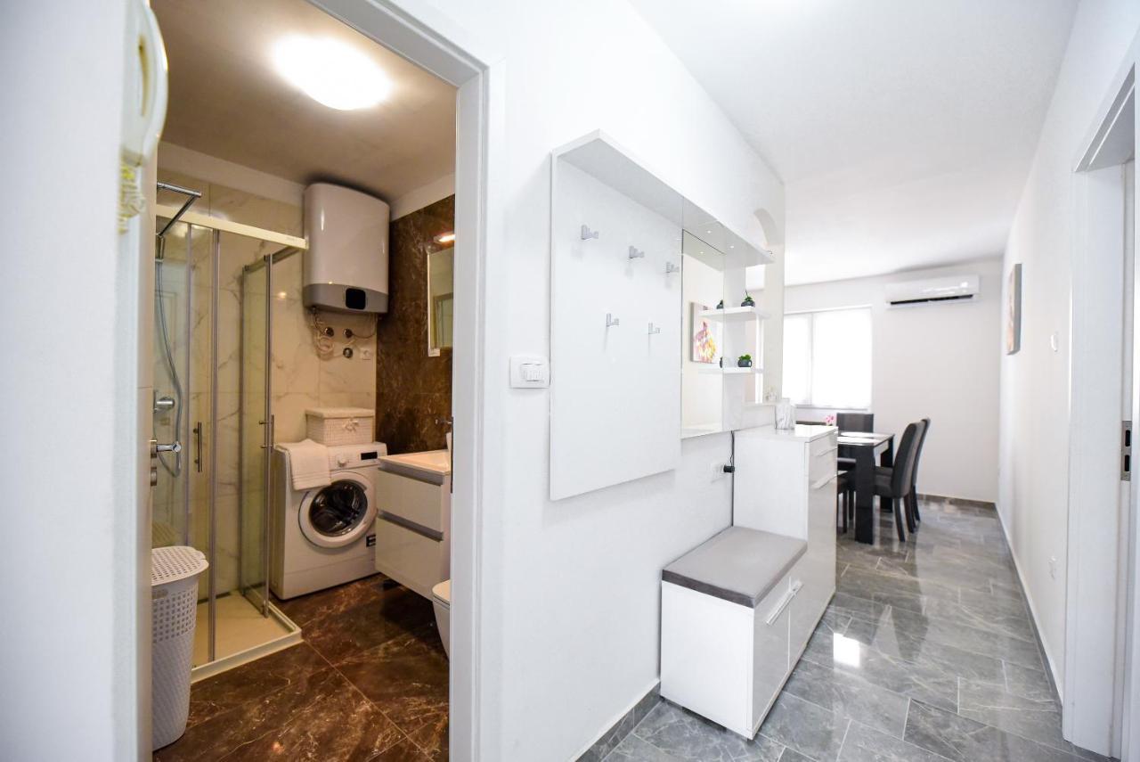 Apartment Biserka *