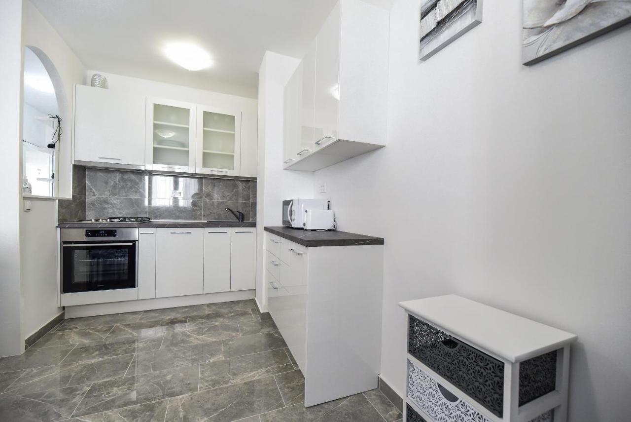 Biserka Apartment *